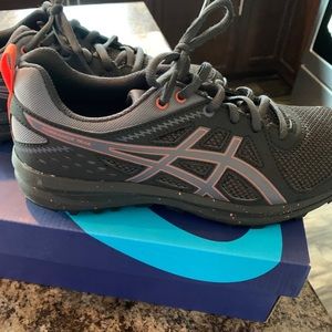 Men’s ASICS sneakers